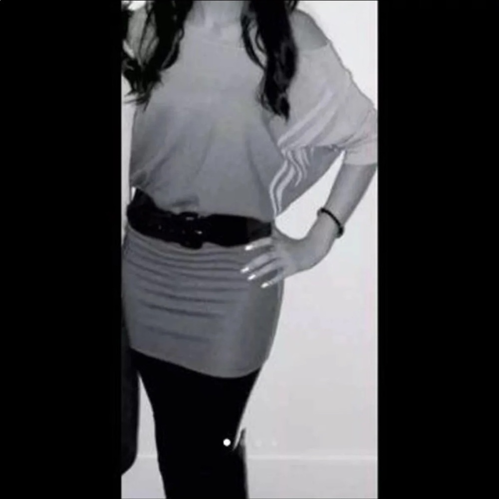 Bella D long grey sweater